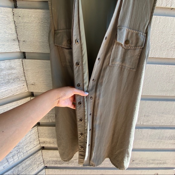 Urban Outfitters | army green cargo vest - Picture 2 of 9